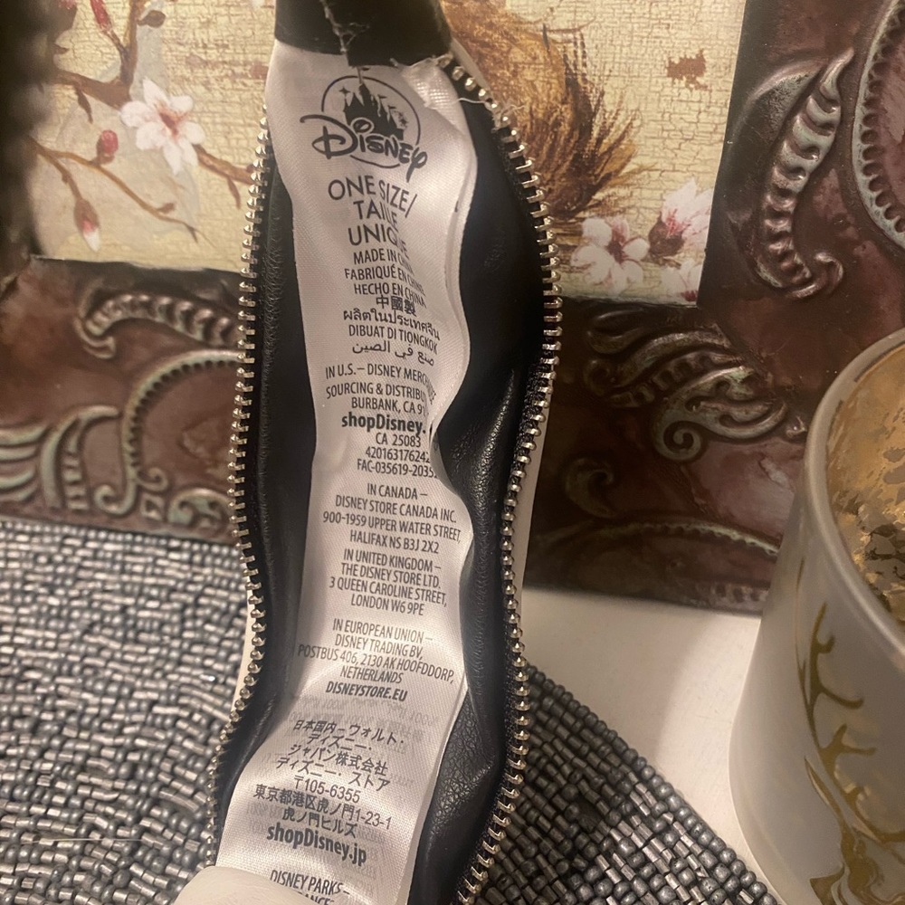 Disney Cruella Da Ville Headband - Picture 3 of 5